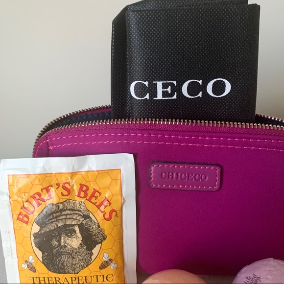 Chiceco Travel Gift Pouch w Bath Bombs - Picture 6 of 6
